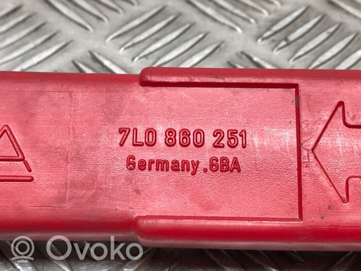 Audi A3 S3 8P Emergency warning sign 7L0860251