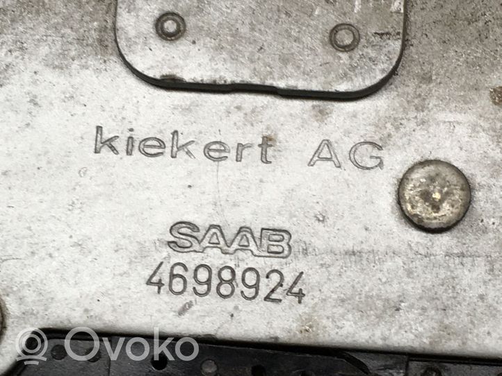 Saab 9-3 Ver1 Zamek klapy tylnej / bagażnika 4698924