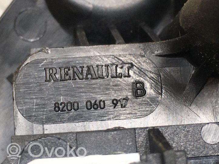 Renault Clio II Interrupteur d'ouverture de coffre 8200060917