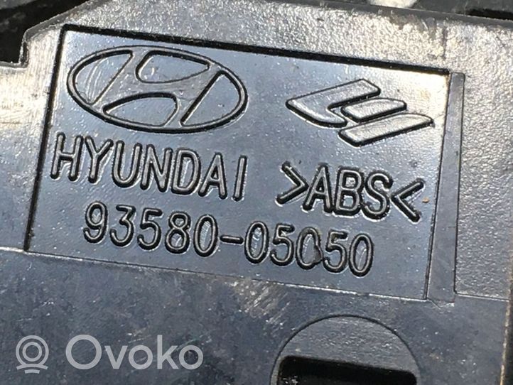 Hyundai Atos Prime Interruttore di controllo dell’alzacristalli elettrico 9358005050