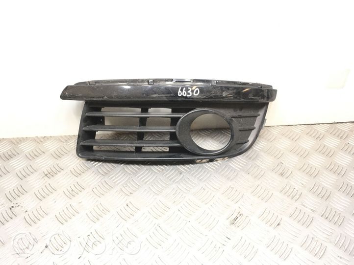 Volkswagen Jetta V Etupuskurin alempi jäähdytinsäleikkö 1K0853665