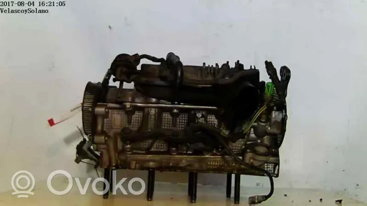 Peugeot 607 Culasse moteur 221005151