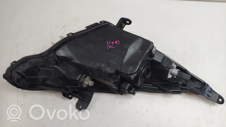 Toyota Aygo AB40 Lampa przednia MD6060GF20