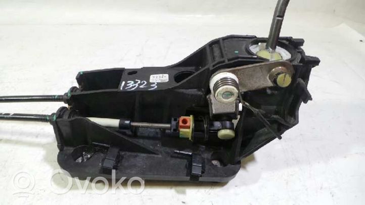 Citroen C4 I Câble de changement de vitesse 9657303580