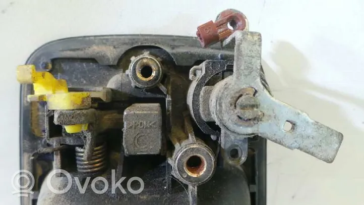 Opel Monterey Klamka zewnętrzna drzwi przednich 97817277