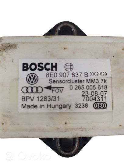 Volkswagen Polo IV 9N3 Capteur de vitesse de lacet d'accélération ESP 8E0907637B