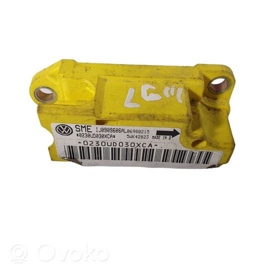 Volkswagen Golf III Sensore d’urto/d'impatto apertura airbag 1J0909606AL