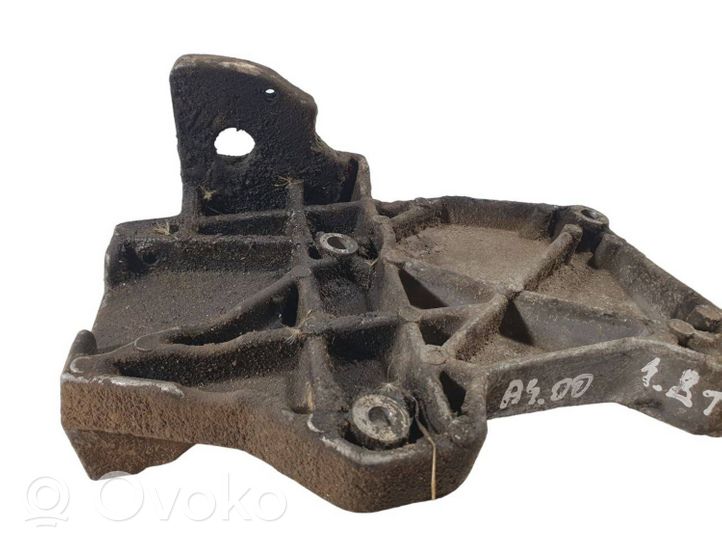 Audi A4 S4 B5 8D Engine mounting bracket 058260885C