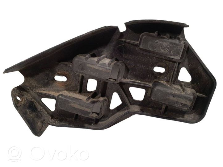 Volkswagen Polo IV 9N3 Support de montage de pare-chocs avant 6Q0807184A