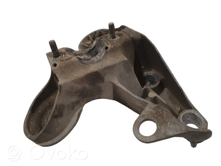 Audi A4 S4 B7 8E 8H Support, suspension du moteur 8E0199351F