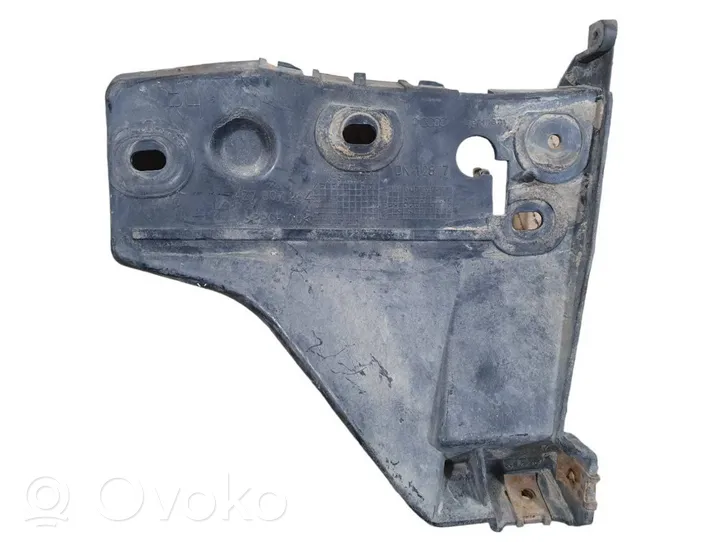 Audi A6 Allroad C5 Supporto di montaggio del parafango 4Z7807284