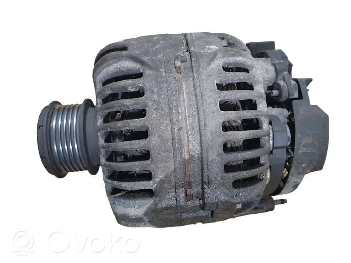 Volkswagen Touran I Generatore/alternatore 038903024F