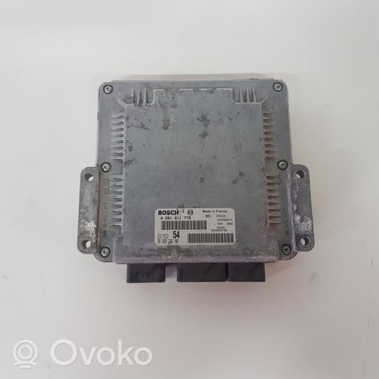 Mitsubishi Pajero Sport I Calculateur moteur ECU 0281011779