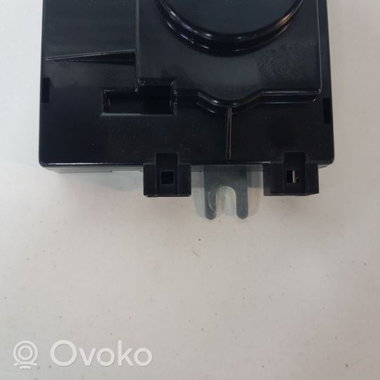 Mercedes-Benz C W204 Antennenverstärker Signalverstärker A2048702789