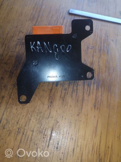 Renault Kangoo I Turvatyynyn ohjainlaite/moduuli 7700308209B