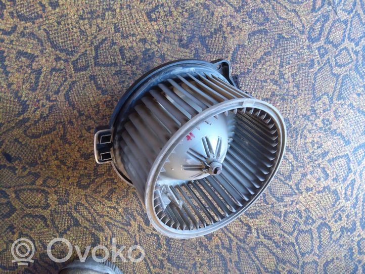 Toyota Corolla E110 Ventola riscaldamento/ventilatore abitacolo 0130111164