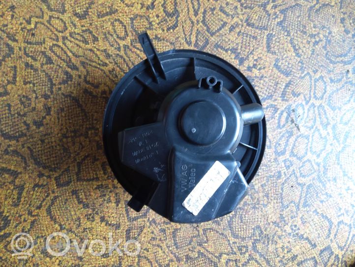 Audi A3 S3 8P Soplador/ventilador calefacción F983229J