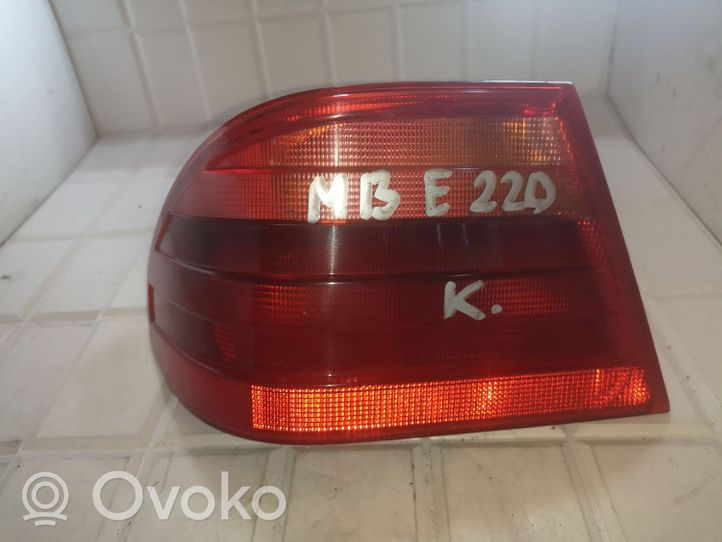 Mercedes-Benz E W210 Takavalot A2108204364