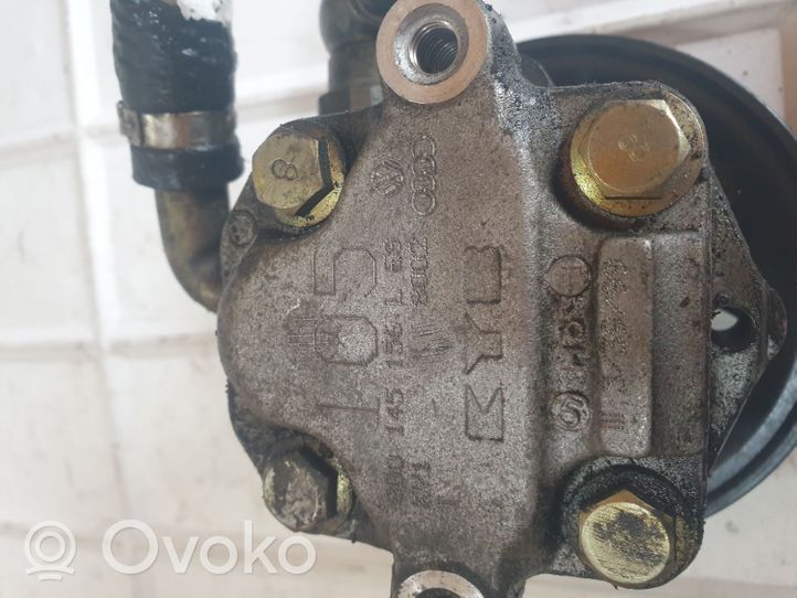 Audi A6 S6 C5 4B Ohjaustehostimen pumppu 8D0145156L