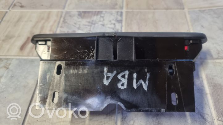 Mercedes-Benz A W168 Third/center stoplight 1688200056