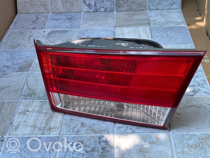 Hyundai Sonata Lampy tylnej klapy bagażnika 924043K0