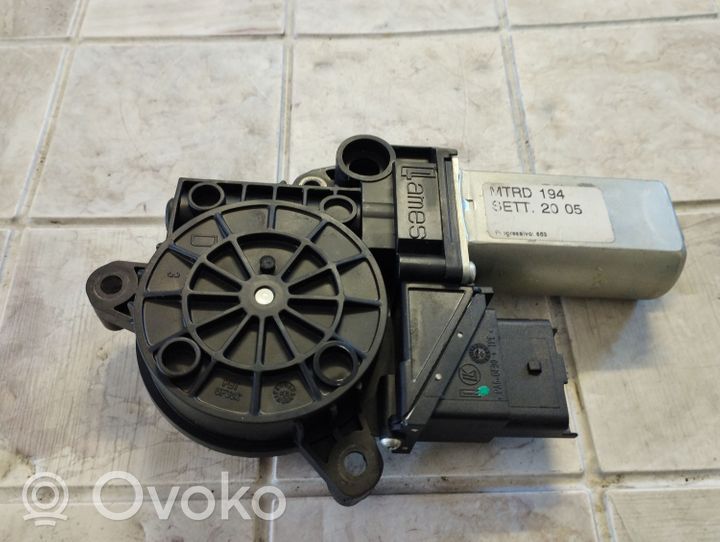 Fiat Croma Moteur de lève-vitre de porte arrière 1060175