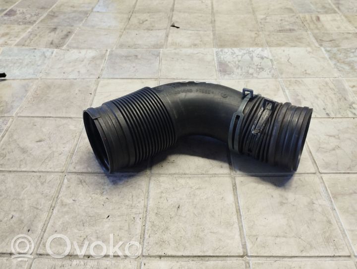 Volkswagen Golf IV Część rury dolotu powietrza 1J0129684B