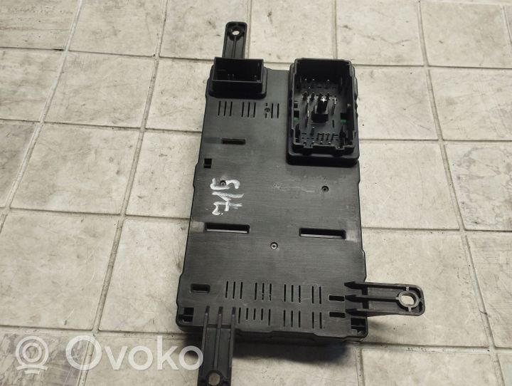 KIA Carnival Module de fusibles 919584D0700H