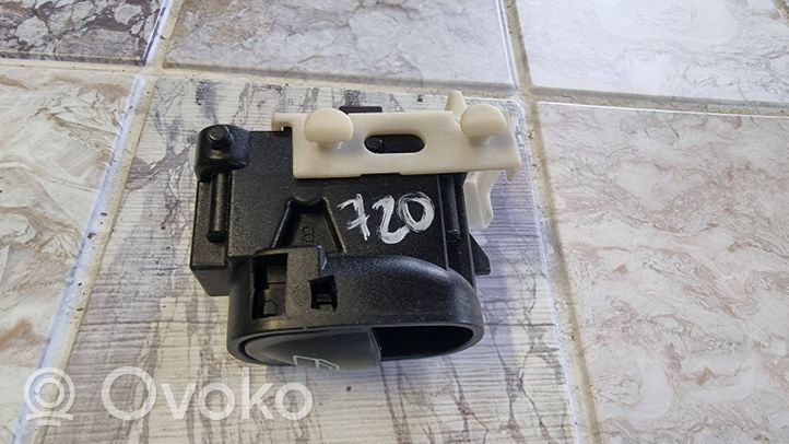 Mercedes-Benz C AMG W203 Electric window control switch A2038200210