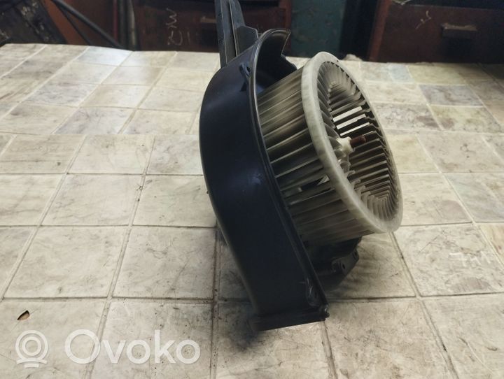 Volkswagen Fox Mazā radiatora ventilators 6Q1819015G