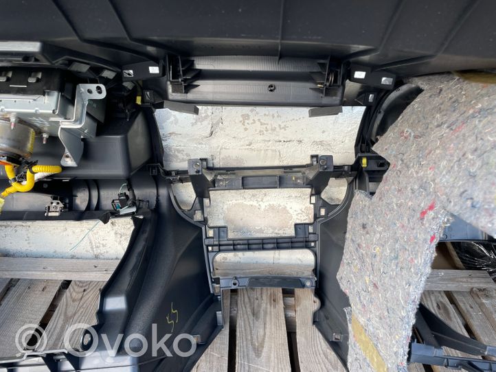 Toyota Corolla Verso AR10 Tableau de bord 553030F010