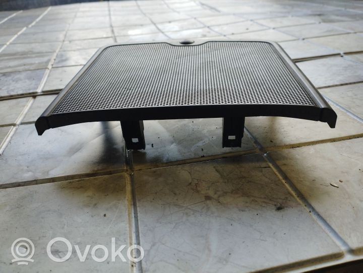 Chevrolet Captiva Cache enceinte centrale 96435756