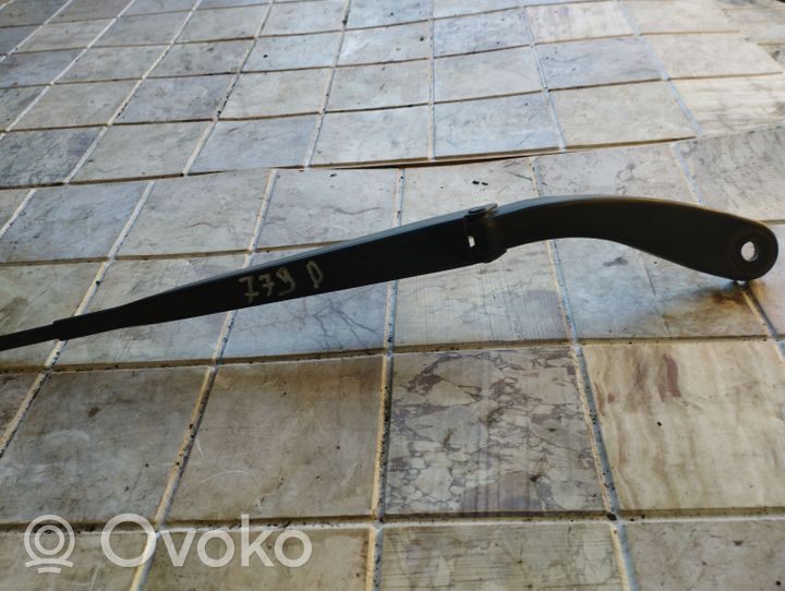 Renault Megane II Front wiper blade arm 8200417219