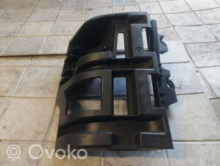 Peugeot 5008 Support de pare-chocs arrière 9686264180