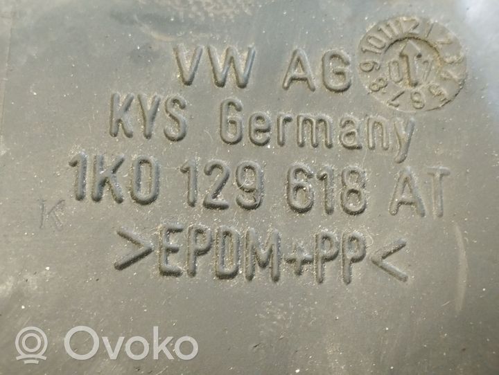 Volkswagen Jetta V Część rury dolotu powietrza 1K0129618AT