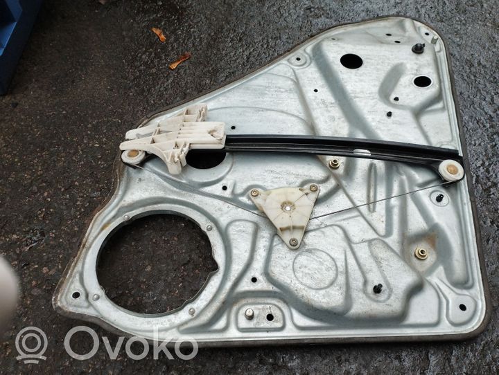 Volkswagen PASSAT B5.5 Takaoven ikkunan nostin moottorilla 3B5839756C