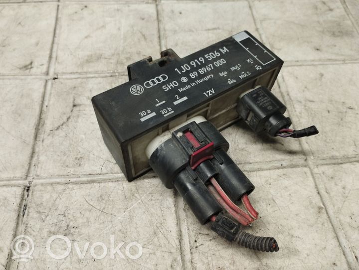 Volkswagen Polo IV 9N3 Glow plug pre-heat relay 1J0919506M