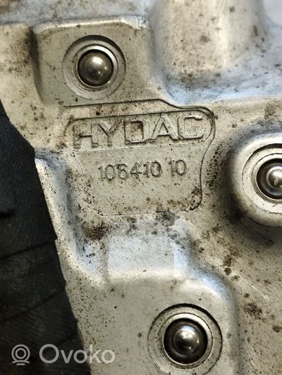 BMW 7 F01 F02 F03 F04 Compressore sospensioni pneumatiche 10641010