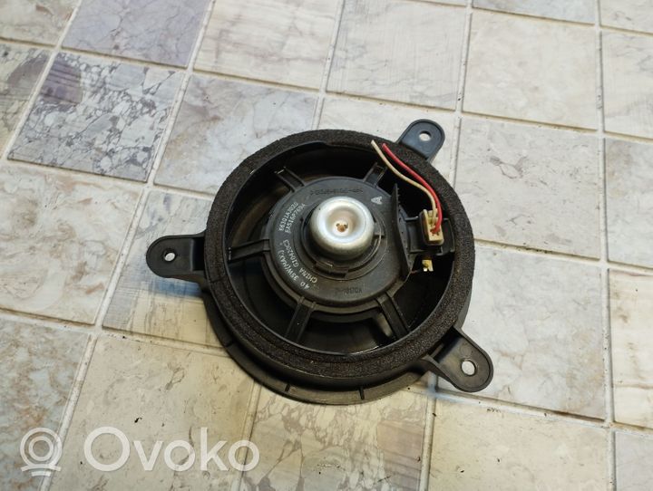 Subaru Outback Enceinte de porte arrière 86301AJ020