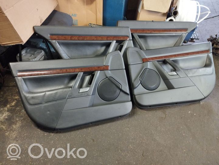 Opel Vectra C Set di rivestimento del pannello della portiera 