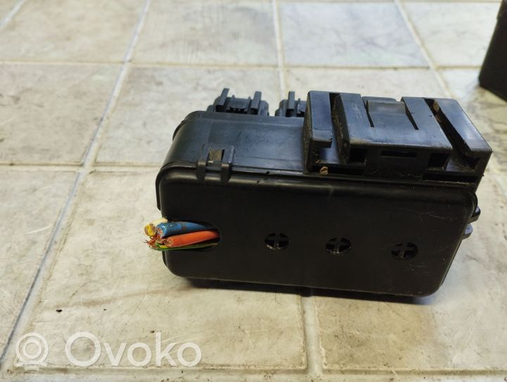 Nissan Qashqai Module de fusibles 64200049