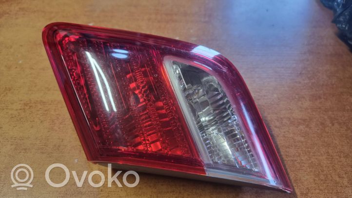 Toyota Camry Lampy tylnej klapy bagażnika 33102