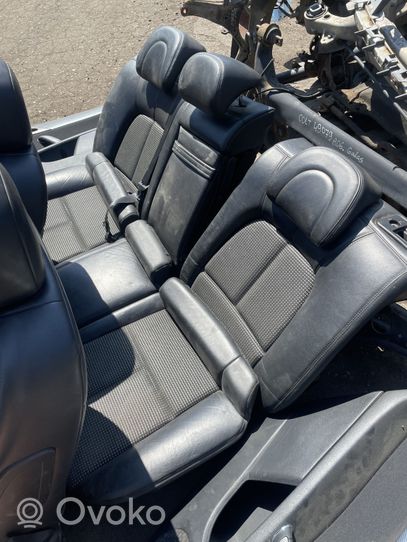Peugeot 407 Set di rivestimento sedili e portiere 