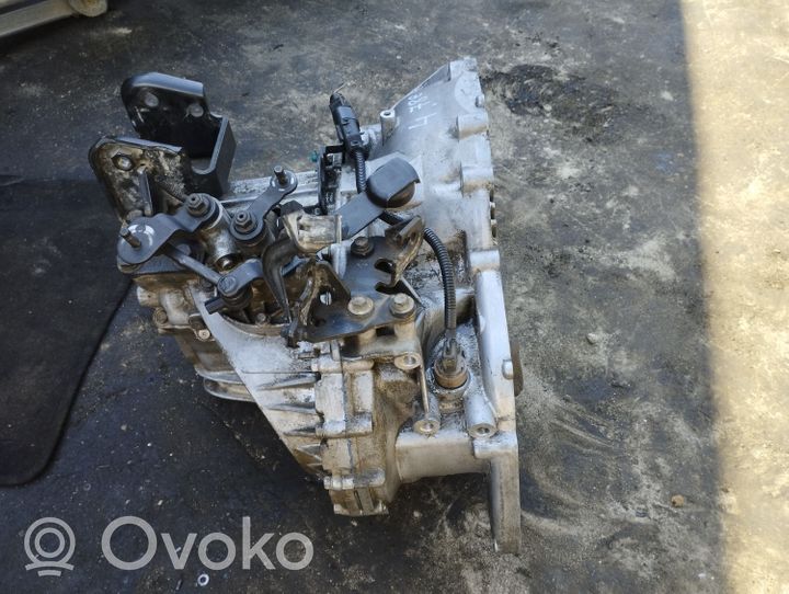 Hyundai Tucson JM Manual 6 speed gearbox S614JE