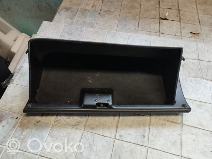 Toyota RAV 4 (XA20) Glove box 