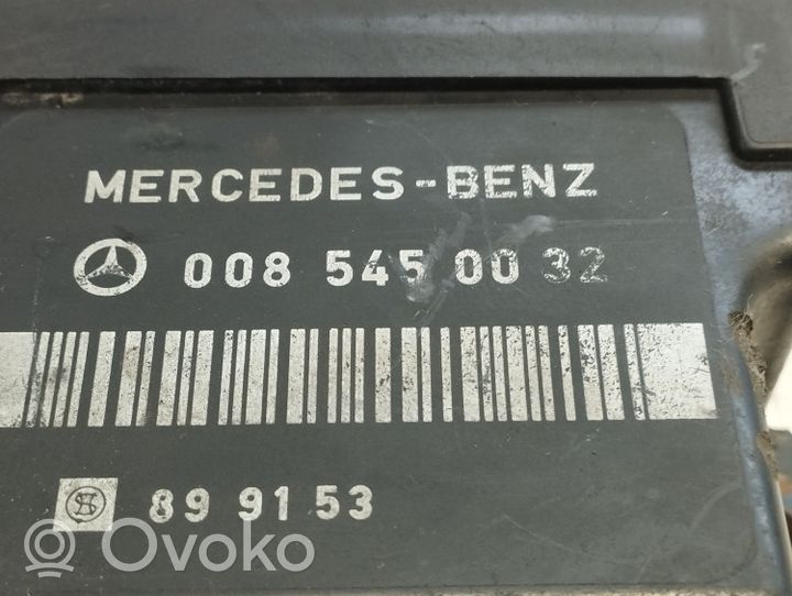 Mercedes-Benz C W202 Žvakių pakaitinimo rėlė 0085450032