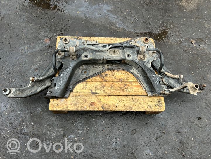 Nissan Note (E11) Sottotelaio anteriore 