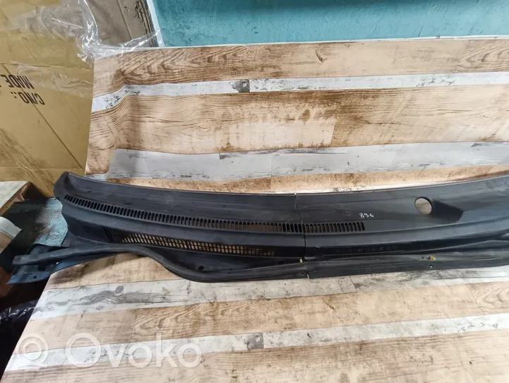 Toyota Corolla Verso AR10 Rivestimento del tergicristallo 557820F010