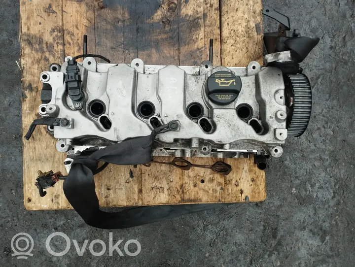 Hyundai Santa Fe Engine head 