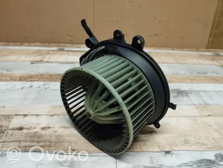 Volkswagen PASSAT B5.5 Ventola riscaldamento/ventilatore abitacolo 740221233F